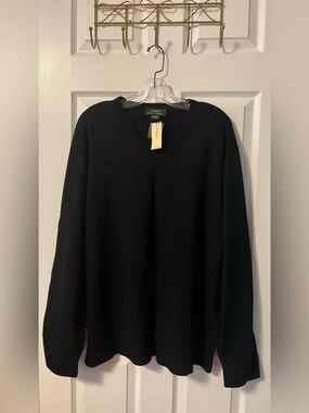 Eddie Bauer Black V-Neck Men's Sweater